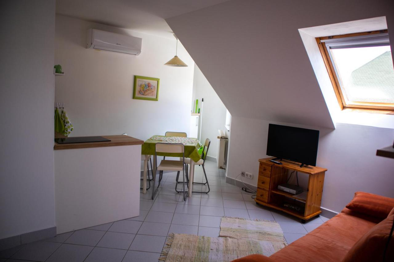 Nefelejcs Apartmanhaz Gyenesdias Exterior photo