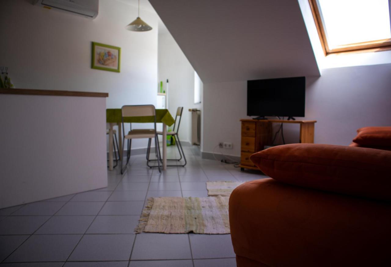 Nefelejcs Apartmanhaz Gyenesdias Exterior photo